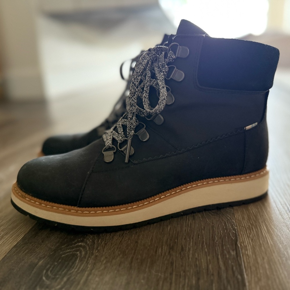 TOMS Black Hiking Boots with Tan Sole - Picture 2 of 4